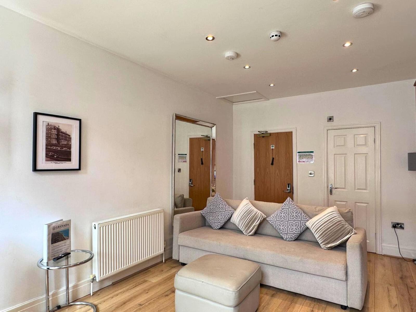 Granada Apartments Berkeley Blackpool Esterno foto